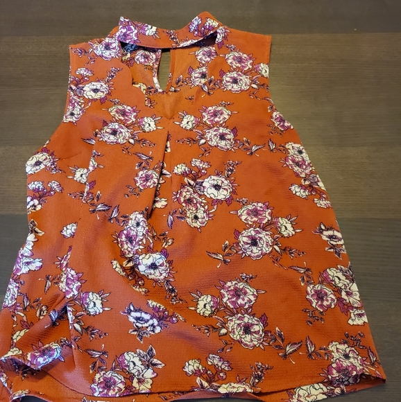 Monteau sleeveless blouse. Floral M - Picture 3 of 4